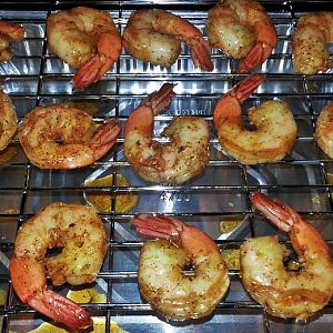 CJJs Fahita Marinaded Smoked Shrimp 7- going in sm