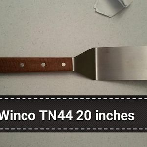 Winco 20 long turner flexible.jpg