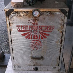 Totem Smoker.JPG