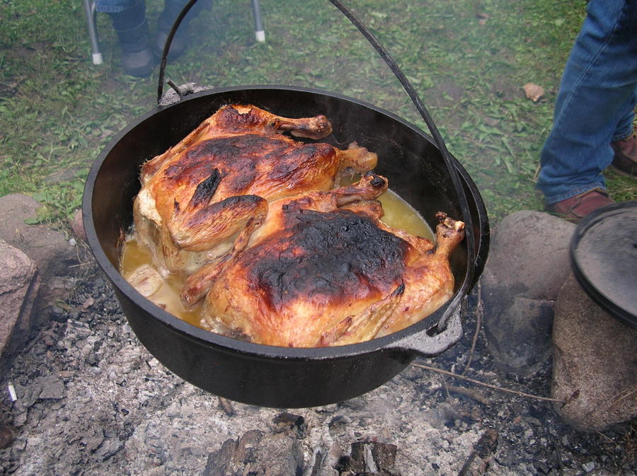 Dutch oven chicken.JPG
