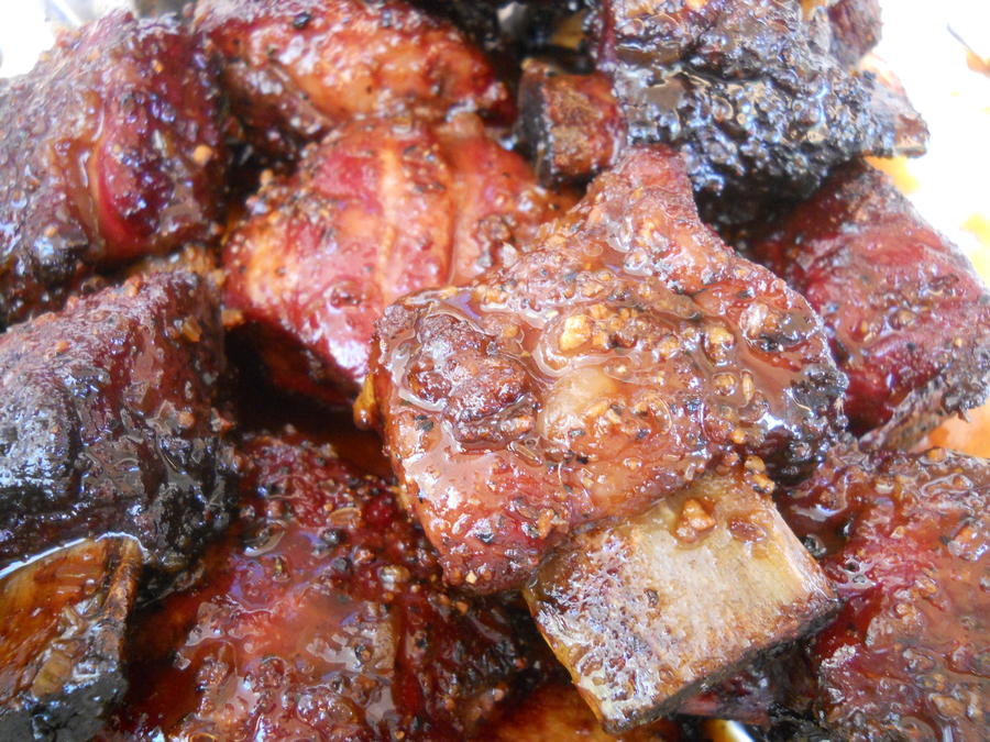 Q-view Beef Short Ribs in foiling juice.JPG
