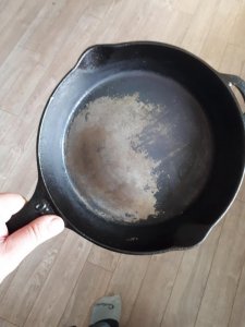 Cast Iron Seasoning Flaking? - Kent Rollins