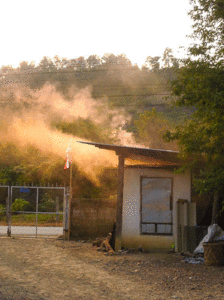 smokehouse01.gif