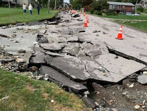 portsmouth-road-damage___02151107357.jpg
