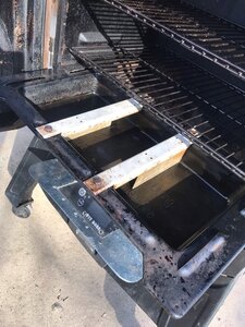 Smoke Pan Baffles.jpg