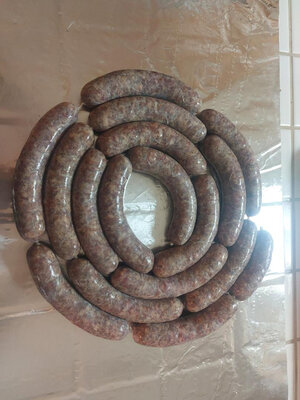 Cased-LInked-Beef-Pork-Sausage.jpg