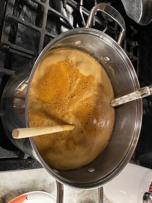 2 boiling syrup.jpg 2 boiling syrup.jpg