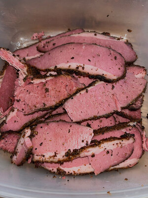 pastrami slices.jpg pastrami slices.jpg