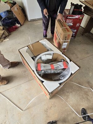 B380X 2 open the boxl.jpg