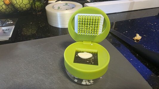 garlic_chopper.jpg
