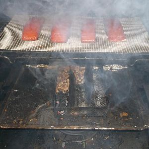 Atl Sal in the smoker 004.JPG