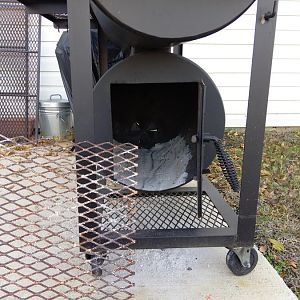 Smoker Fire Box Without Grate.jpg