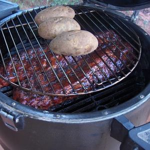 smked tatersribs.JPG