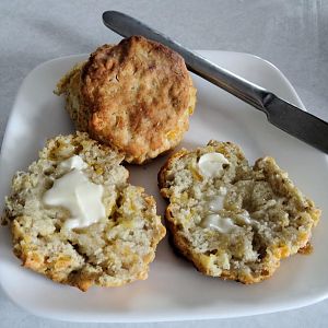 cheese biscuit 11.jpg