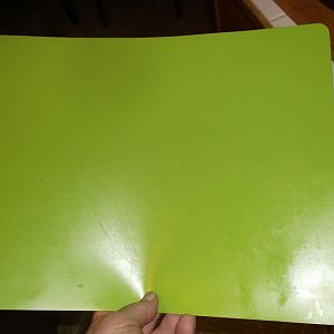 Plastic cutting board 001.JPG