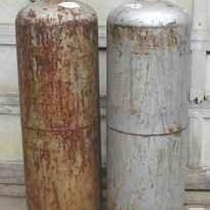 two-100-lb-propane-tanks.jpg