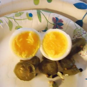Pickled Eggs 002.JPG