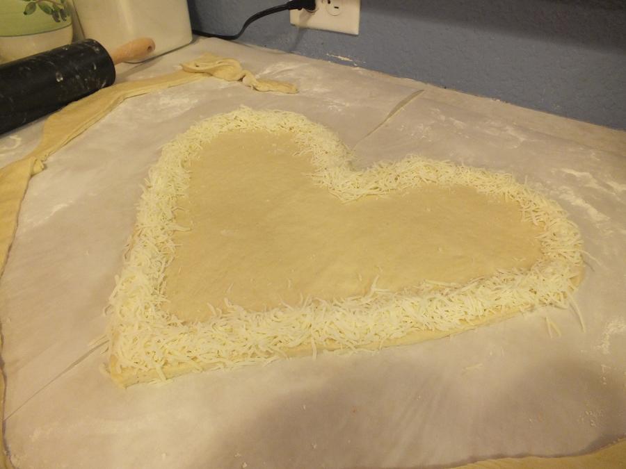 03 heart with cheese for stuff crust.jpg