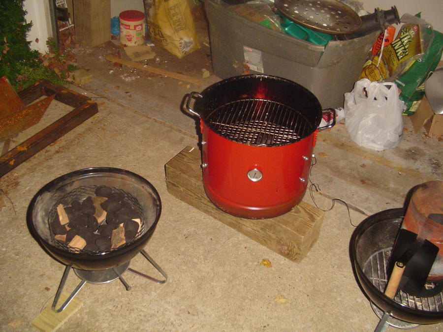 1 Preparing Smoker and Coals.JPG