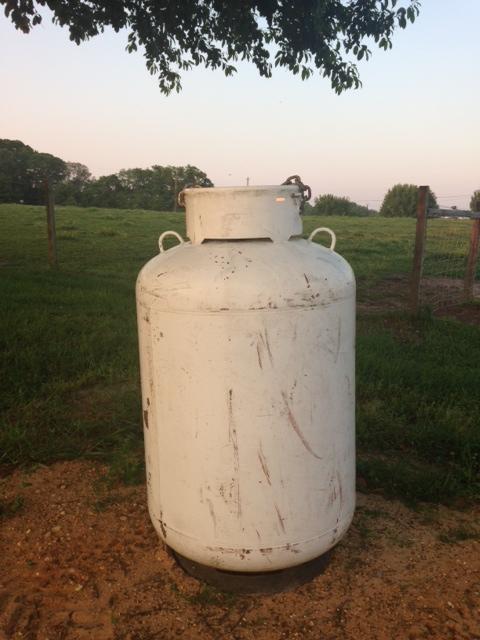 120 gal propane tank 1.JPG