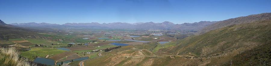 1200px-Ceres_Valley_Panorama_View.jpg