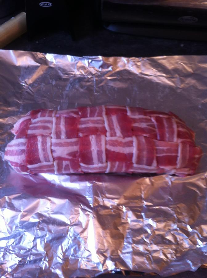 1st bacon cheeseburger fattie.JPG