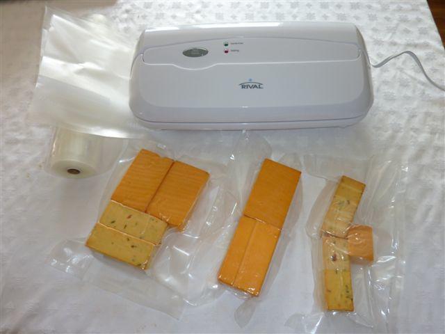 20110422_01_Squeezin_da_cheese.JPG
