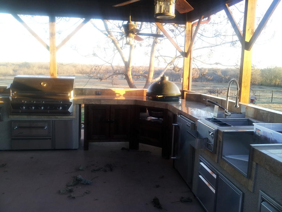 2012-12-11 Kitchen with BGE 001.jpg