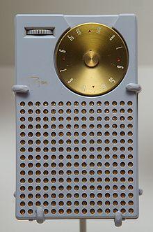 220px-Regency_transistor_radio.jpg
