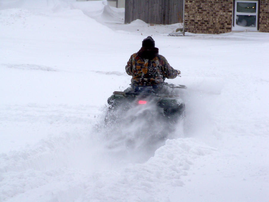 29 Kicking up some snow.JPG