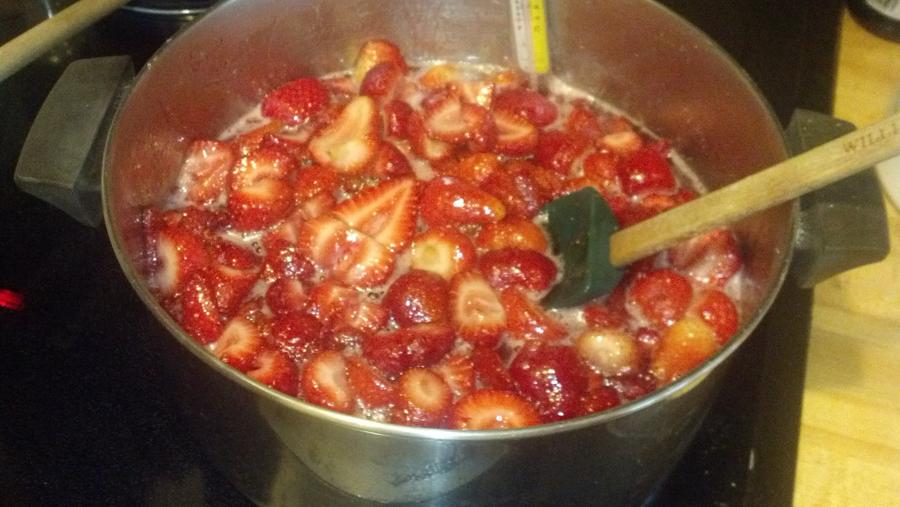 4 2013 5 strawberry jam.jpg