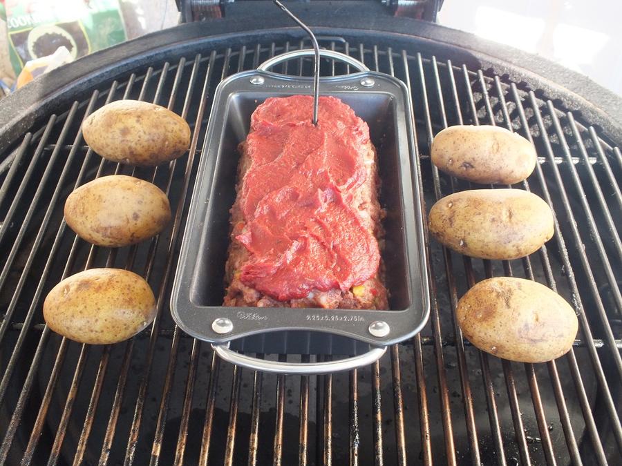 4 classical meatloaf an potatoes on the Joe.jpg