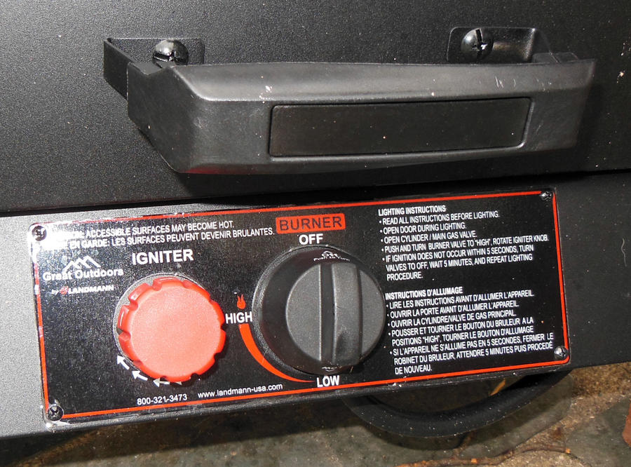 6-3895GWLA Smoker Controls.JPG