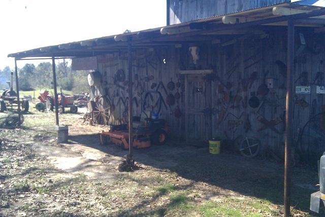 a few antiques on the barn.jpg