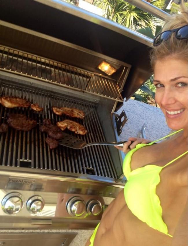 bbq-babes-171-e1350342438729.jpg