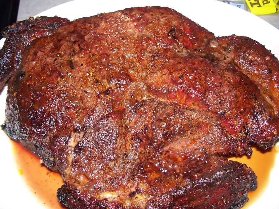 BBQ CHUCK2.JPG