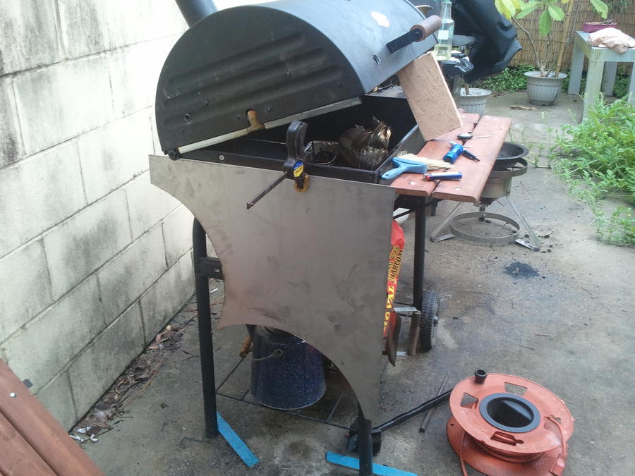 BBQ Smoker 009.jpg