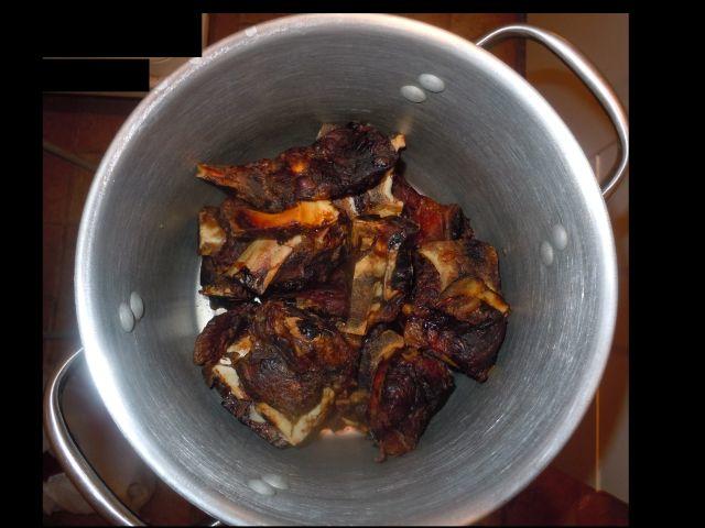 bones in pot.jpg