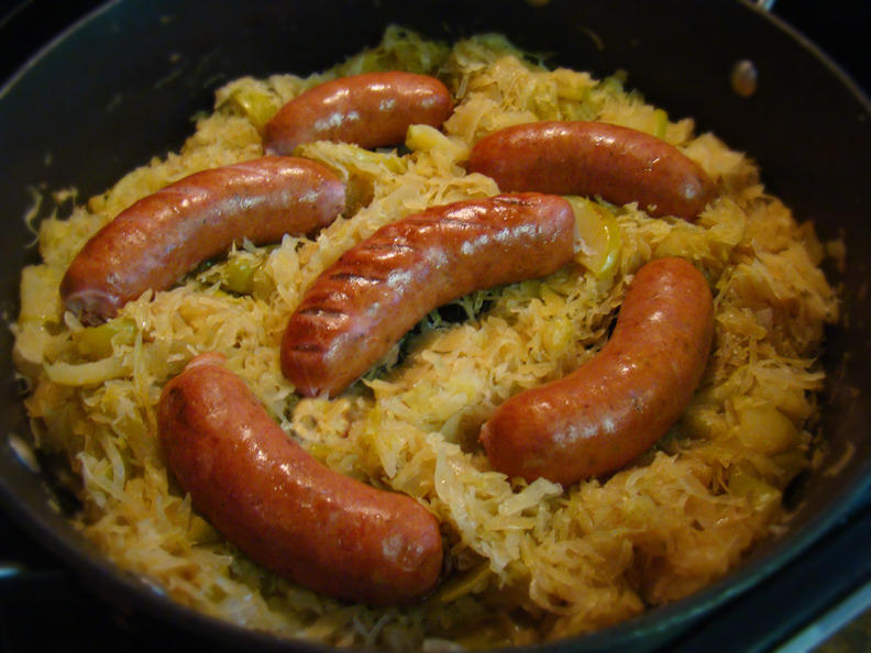 brats_kraut.jpg
