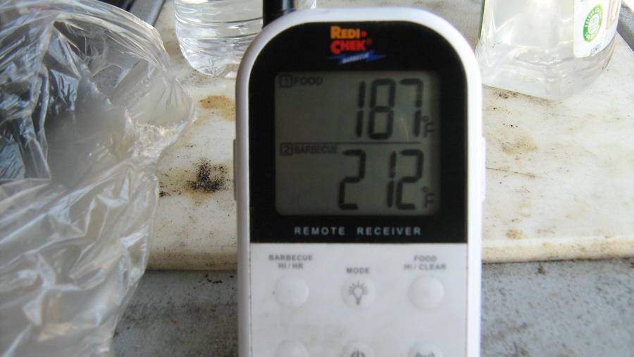 brisket cook 5-17-12 019.JPG