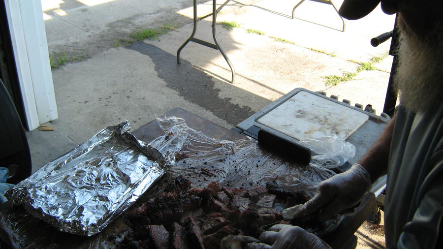 brisket cook 5-17-12 025.JPG