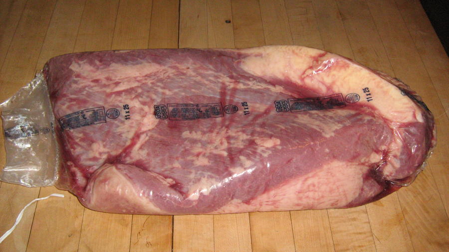 Brisket for tommorow 001.JPG