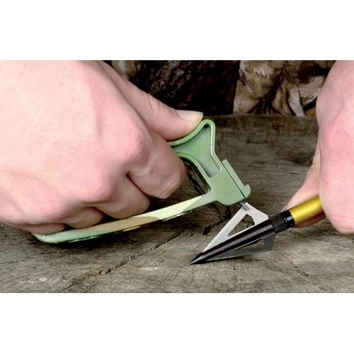 broadhead_arrow.jpg