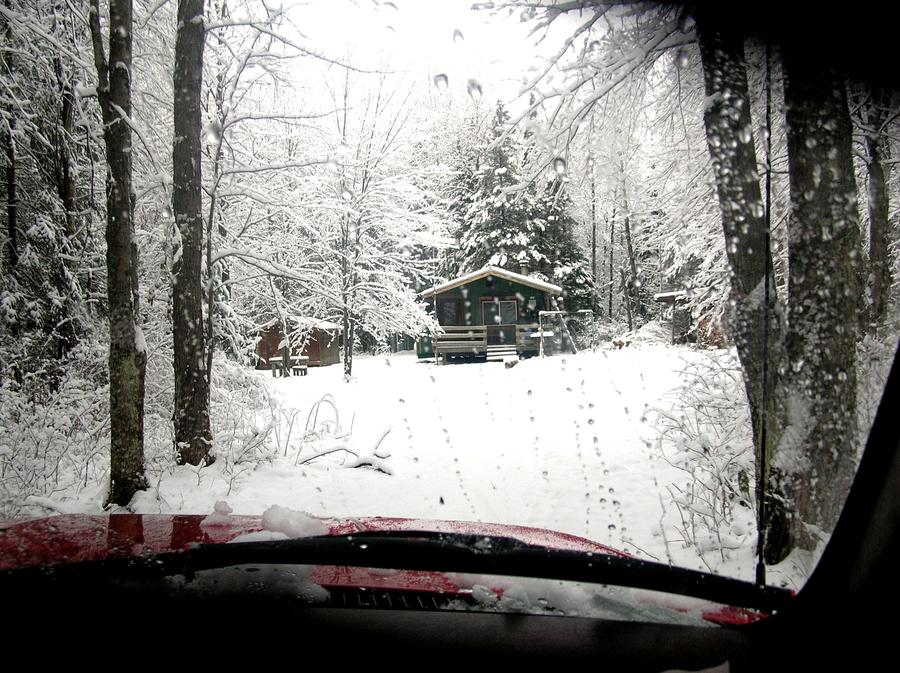 Cabin Deer Hunting 2005.JPG