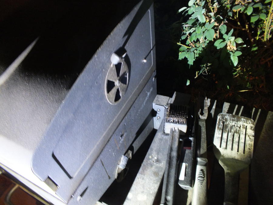 camera angle grill no smoke.JPG