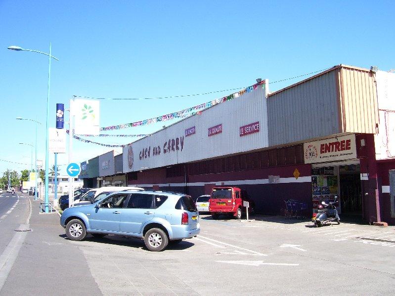 Cash & Carry 001.jpg
