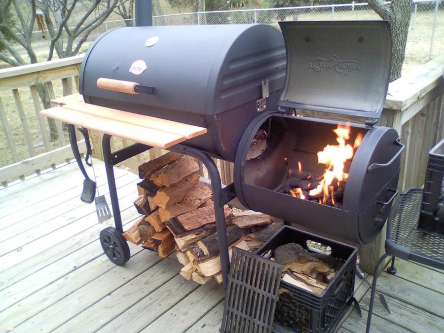 Char-Griller Smokin' Pro Charcoal Grill2_full.jpg