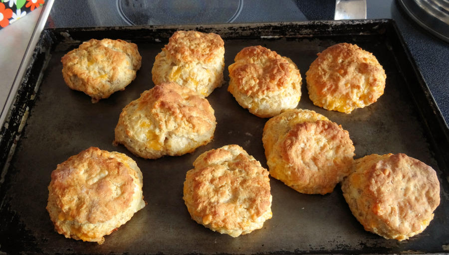 cheese biscuit 10.jpg