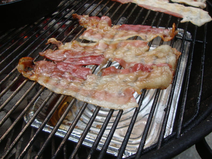 cheeseburgerbaconbombs (8).JPG