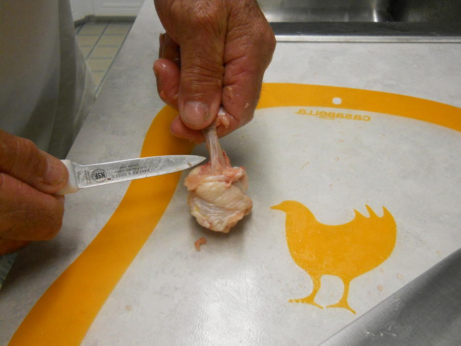 Chicken wing lolipops 12-11-11 6.JPG